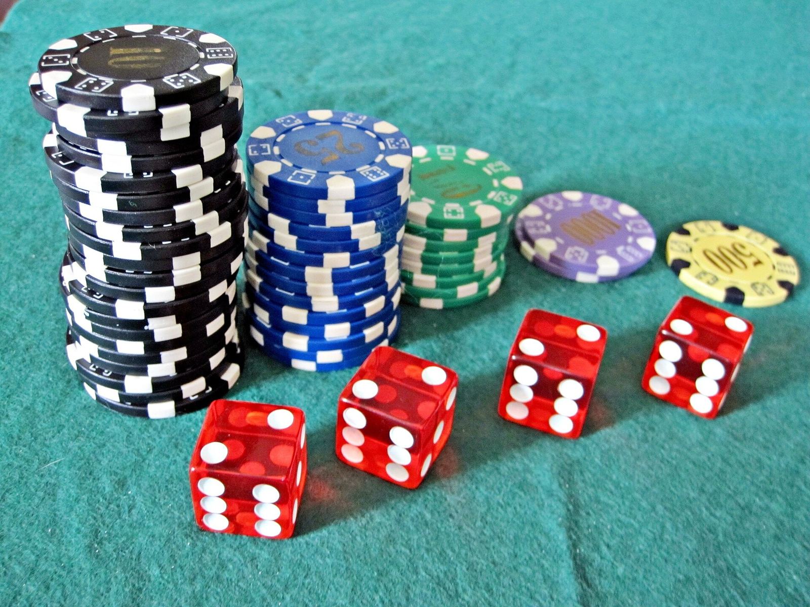 Dice at Casino (5857260375)
